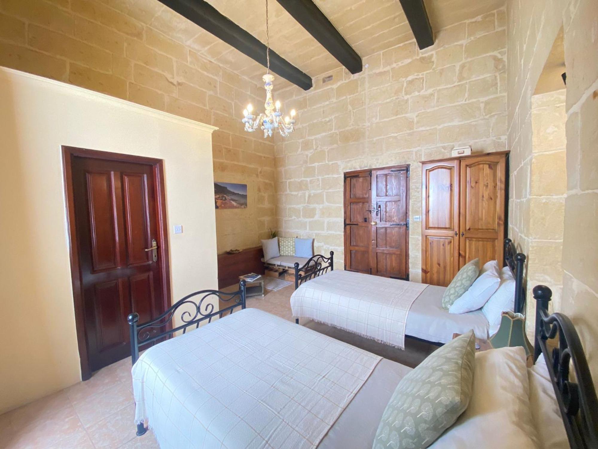 A La Maison B&B Xaghra Bagian luar foto