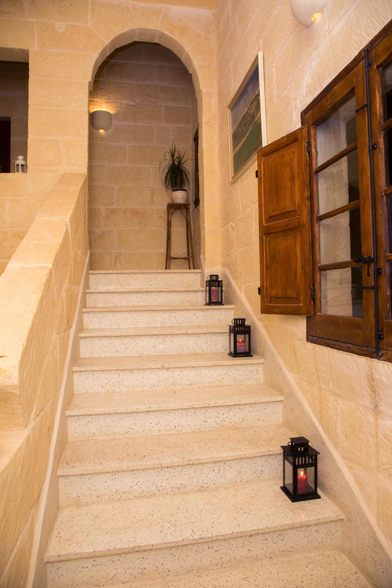 A La Maison B&B Xaghra Bagian luar foto