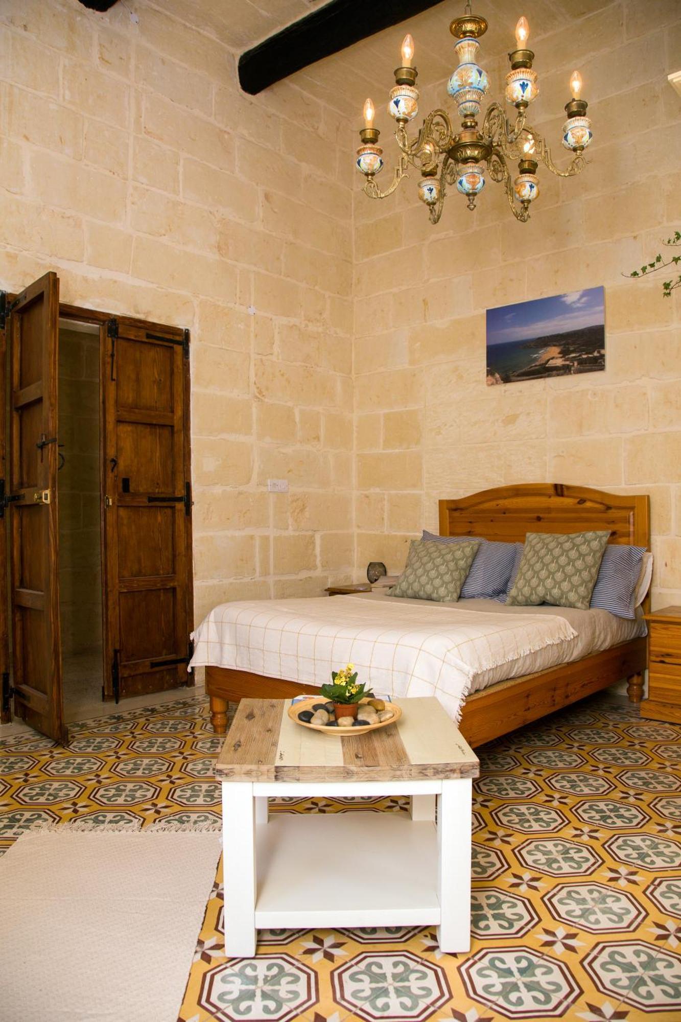 A La Maison B&B Xaghra Bagian luar foto