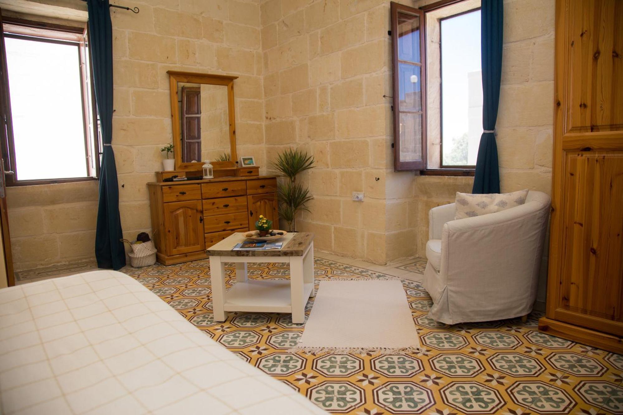 A La Maison B&B Xaghra Bagian luar foto